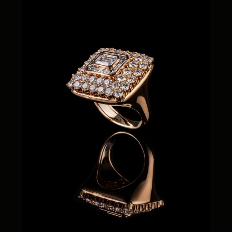 Amanda, Gold and diamond ring